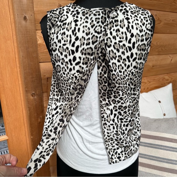 GREEN ENVELOPE LA Flowy Leopard Print‎ Asymmetrical Sleeveless Mob Wife Blouse M - Picture 9 of 12